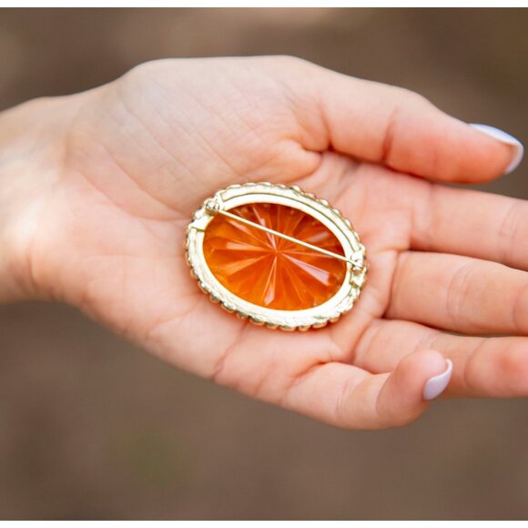 Vintage Whiting and Davis CO Vibrant Orange Glass Brooch - RG1 - Picture 6 of 7